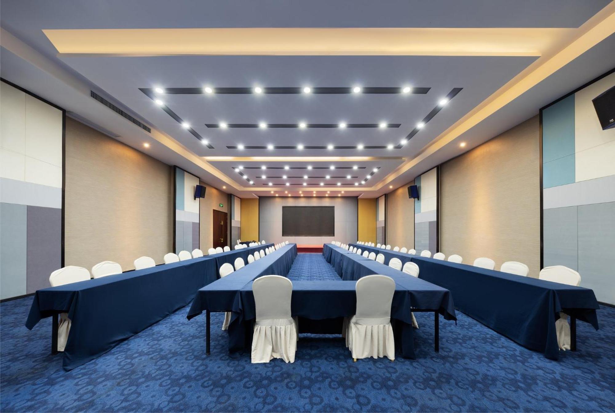 Holiday Inn Express Zhengzhou Airport By Ihg Xinzheng  Exterior foto